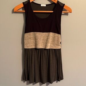 🍂3 for $15🍂 Black and Gray Sleeveless Top